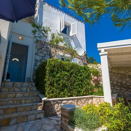 Traumhaftes Direkt Am Eigenen Mit Privatem Balkon, Meerblick, Klima, Wifi Apartmán *