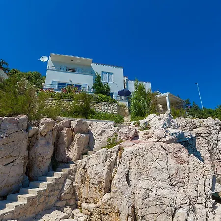 Traumhaftes Direkt Am Eigenen Mit Privatem Balkon, Meerblick, Klima, Wifi Novi Vinodolski