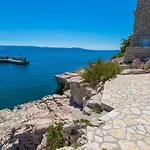 Traumhaftes Direkt Am Eigenen Mit Privatem Balkon, Meerblick, Klima, Wifi * Novi Vinodolski