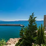 Traumhaftes Direkt Am Eigenen Mit Privatem Balkon, Meerblick, Klima, Wifi Apartment