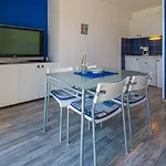 Apartment Traumhaftes Direkt Am Eigenen Mit Privatem Balkon, Meerblick, Klima, Wifi