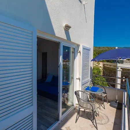 Traumhaftes Direkt Am Eigenen Mit Privatem Balkon, Meerblick, Klima, Wifi *